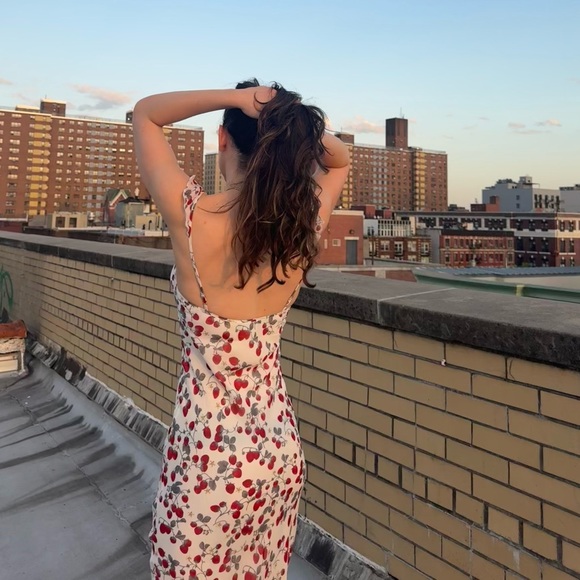 Realisation Par Heidi dress in Fraise White and Red Floral Maxi Dress - Picture 4 of 5